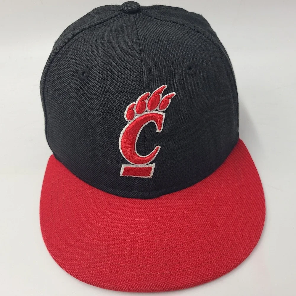 Youth‎ Cincinnati Bearcats Hat Fitted 6 5/8 New Era 59Fifty Black Red NCAA Wool